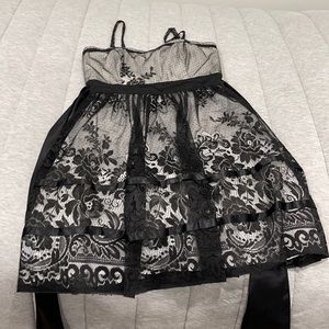 Juniors size 9 black and white dress
